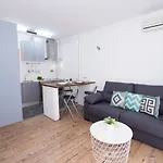 Апартаменты Cosy Close To Sea, Wifi, Air Cond